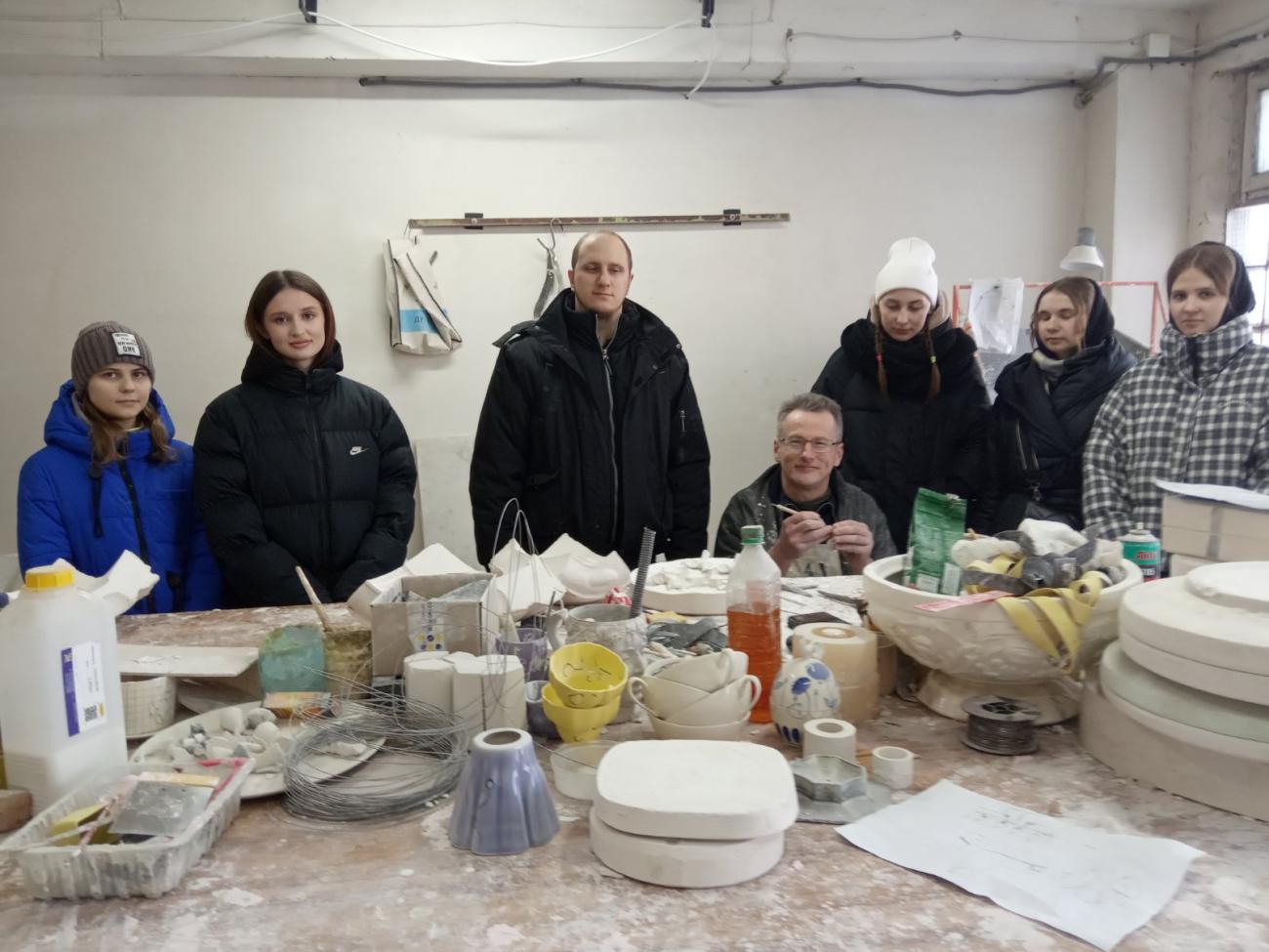 Студентів групи ХК-41 на базі підприємства «ART Hall»